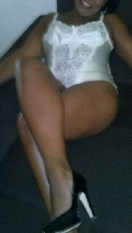Mature noire escorte moulins Mature noire escorte moulins