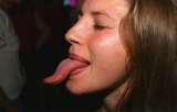 cherche femme Long tongue