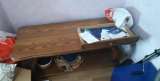 table basse en bois avec un tiroir