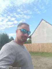 Masseur sensuel  domicile