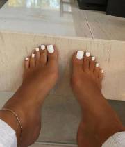 Recherche jolis pieds de femmes � s'occuper 😁