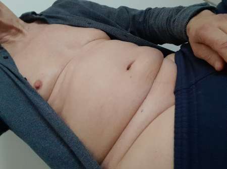 RECHERCHE FEMME SEULE OU EN COUPLE OFFERTE