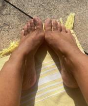 Pr femmes : Me soulager av vos pieds VS C@sh