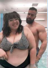 Une jeune homme pour une milf