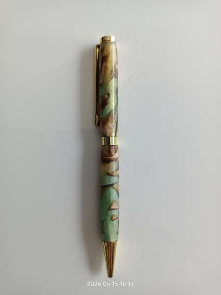 Stylo résine et bois