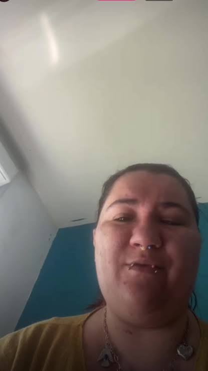 Dominatrice amateur ronde