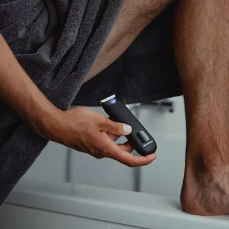 Rasage poils des fesses