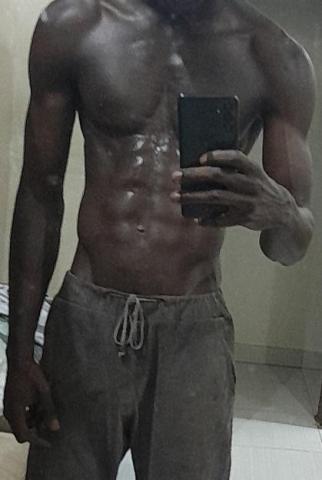 HOMME DISCRET ET OUVERT D'ESPRIT A DAKAR
