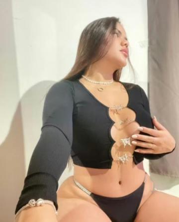 Experte et coquine masseuse naturiste
