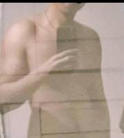 JH Athl�tique de 25 ans - Cherche massage lingam