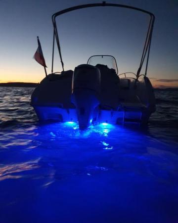 Je cherche demoiselle env 25 ans sortie bateau