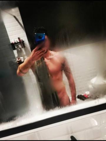 Homme 31ans sur menton