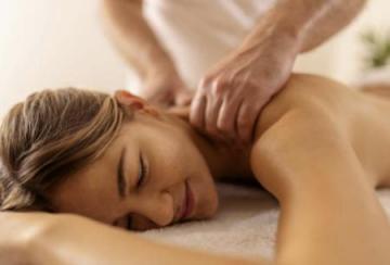 Massage naturiste offert