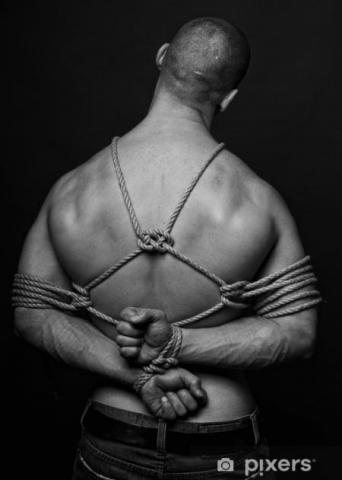 looking for a sadistic women as a play partner