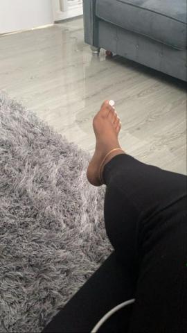 Jeune couple pour plan � 3 et/ou cuckold