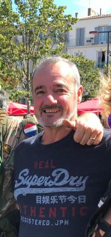 Homme sympa propose massage pour femme