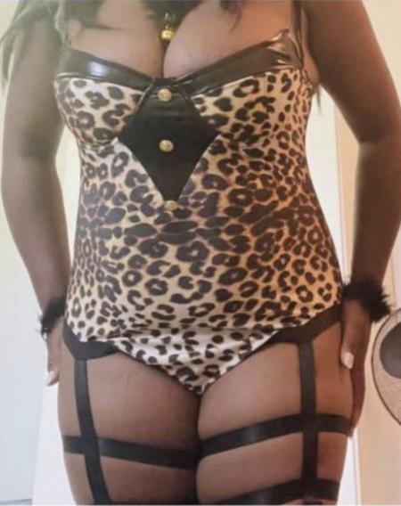 Black very hot and very sexy (Caroline)