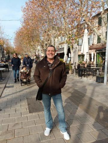 Cherche femme pour moments tendres