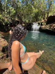 Je suis disponible�.
