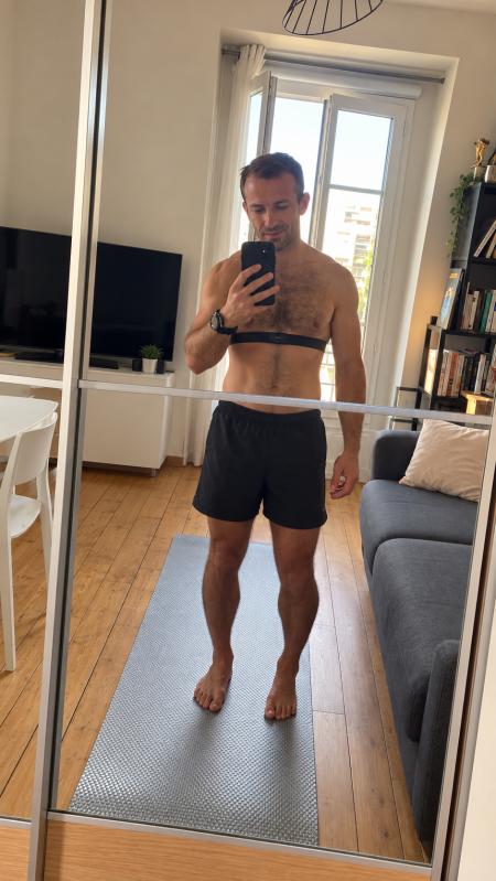 Massage in Paris, 32