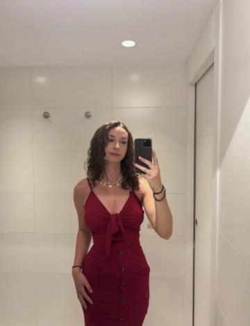 Belle femme disponible pour gentleman