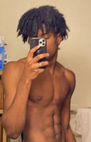 Jeune homme baiseure