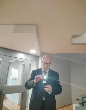 senior cherche femme docile