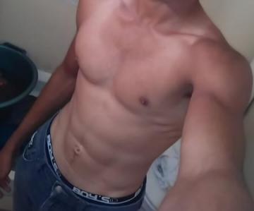 Jeune Homme dispo pour vous