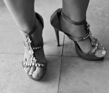 Grands pieds f�minins pour f�tichiste