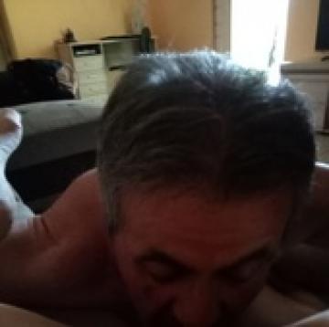 lecheur de minous et suceur de bites