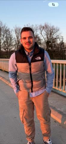 Escort boy pour femme discr�te
