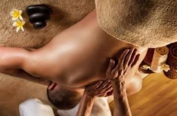 Jeune masseuse coquine