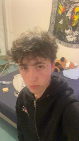 Gars trans cherche sugar daddy et/ou money slave