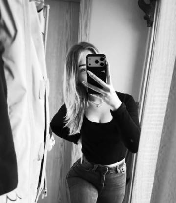 Femme sensuelle disponible de suite