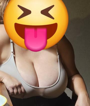 Photos vid�os lingerie port�e