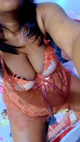 Femme enceinte cu chaud