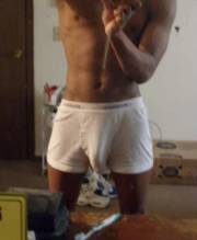 Jeune Black exp�riment� - discret & attentionn�