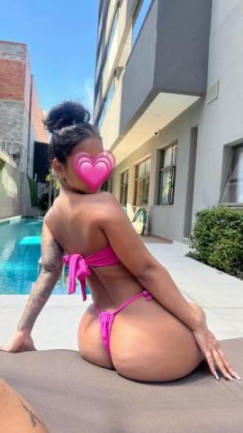Je suis belle je suis � Cayenne