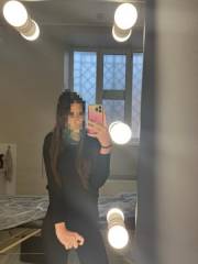 Naura disponible dans la ville