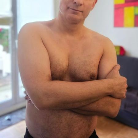 Pompeur lécheur soumis pour vider gay hétéro ou bi