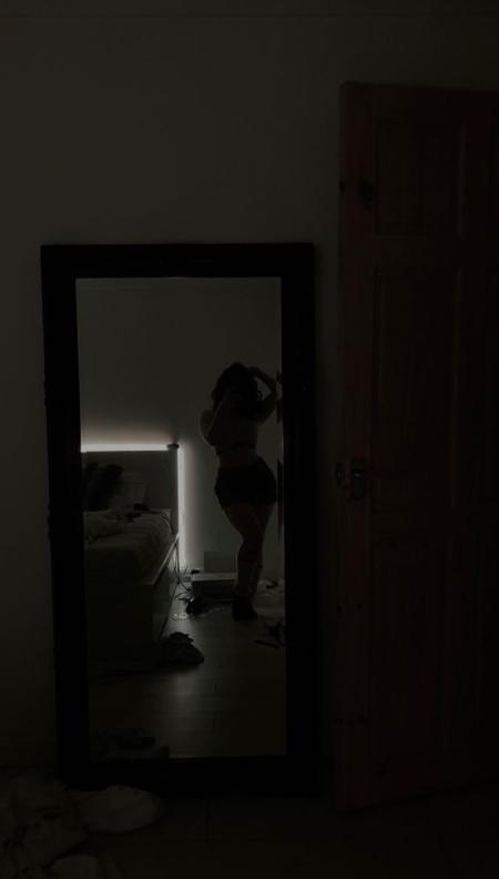 Sexe , massage , nudités