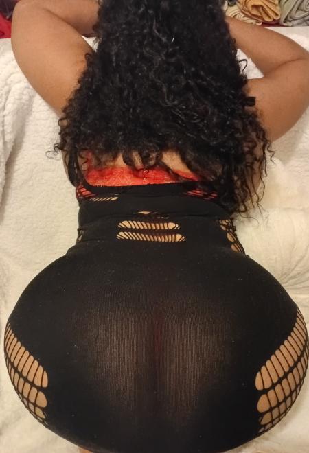 FEMME RONDE SEDUISENTE