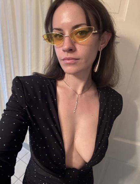 Date in Nice, 27