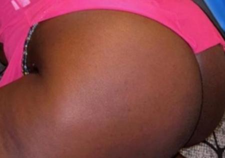 Coquine black chez vous