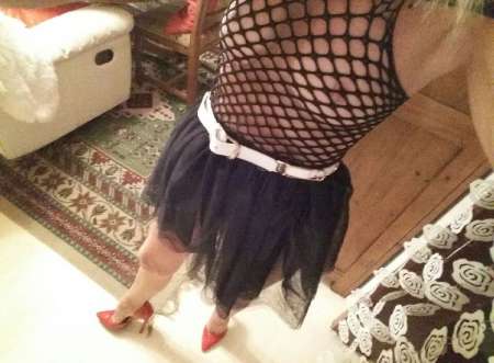 petit sein mature massage et fellation petit sein mature massage et fellation